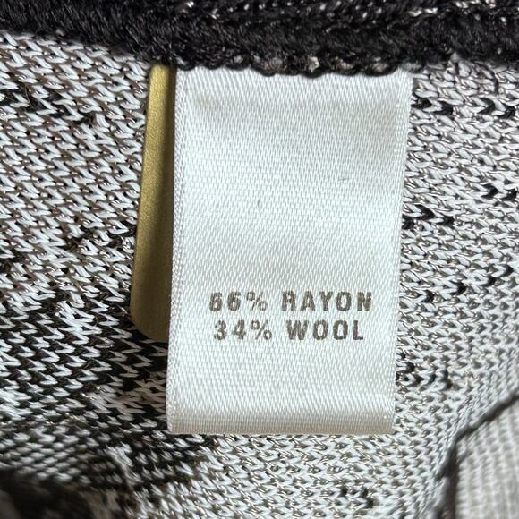 St. John sweater cardigan‎ size 12 floral buttons wool brown roll tab collar - Picture 15 of 15